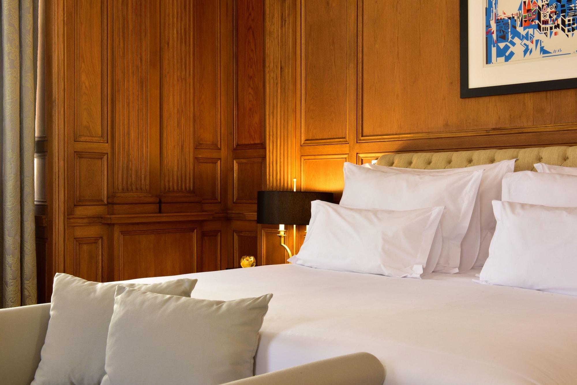 Pousada De Lisboa - Small Luxury Hotels Of The World Exterior foto A bedroom at the hotel