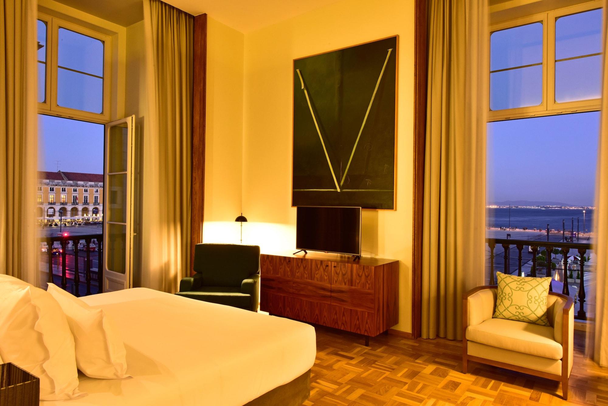 Pousada De Lisboa - Small Luxury Hotels Of The World Exterior foto A room at the Hotel Lisboa